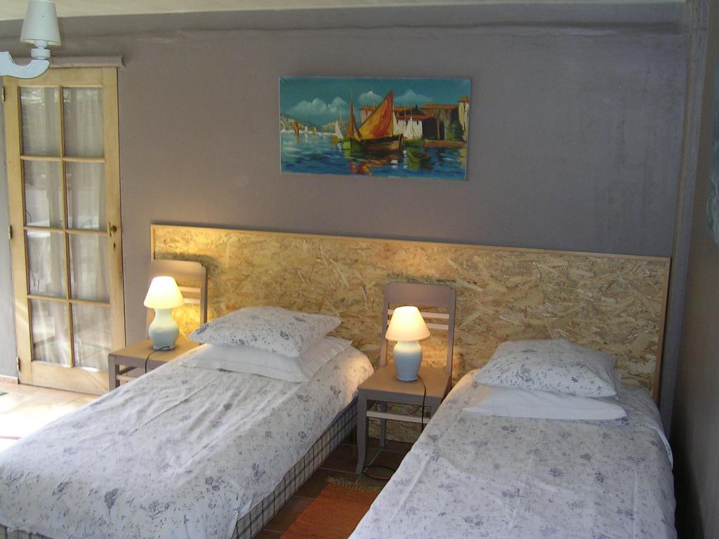 Bed and Breakfast Mas la Provence LʼIsle-sur-la-Sorgue Habitación foto